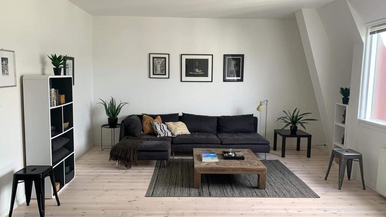 Apartment Stunning Penthouse In The City!